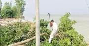 ব্রহ্মপুত্র ভাঙনে কুড়িগ্রামে ৫০ পরিবার নিঃস্ব, বিদ্যালয়সহ স্থাপনা হুমকিতে
