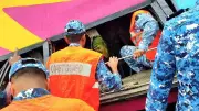 সেতু থেকে বাস ছিটকে দুর্ঘটনা, কোস্ট গার্ডের উদ্ধার অভিযান