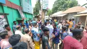 ঘন ঘন লোডশেডিংয়ে ক্ষুব্ধ তাঁতশিল্পীরা, মাধবপুরে সড়ক সংস্কার করলেন প্রবাসী