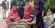 পবিত্র মহররমে আইভীর বাসায় দোয়া ও শিরনি বিতরণ