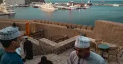 হরমুজ প্রণালিতে নতুন হামলা, ইরান-ওমান বৈঠক