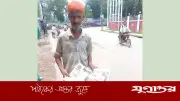 ৩৫ বছর ধরে সংবাদপত্র বিলি করে যাচ্ছেন ফখরু