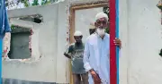 নদীভাঙনে ফরিদপুরে নব্বই বছরের বৃদ্ধের স্মৃতি ভাসলো, ৭ বার ঘর হারিয়ে এখন ভাড়ায়