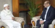 পাকিস্তানের হাইকমিশনারের সাথে বিরোধীদলীয় নেতার সাক্ষাৎ