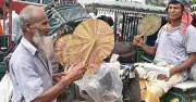 রাজশাহীতে দাম বাড়ার পরও লোডশেডিং, গ্রামে ১৬ ঘণ্টা অন্ধকার