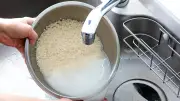 রান্নার আগে চাল ধোয়া: কী বলছেন বিজ্ঞানীরা?