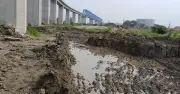 পদ্মা রেলসেতুর পিলার থেকে মাটি কাটা বন্ধ, তদন্ত চলছে