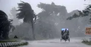 দেশের ১৫ অঞ্চলে ৬০ কিমি বেগে ঝড়ের পূর্বাভাস