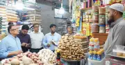 রাজধানীর বাজারে নিত্যপণ্যের সরবরাহ স্বাভাবিক, দাম কমেছে আদা-রসুন-পেঁয়াজের