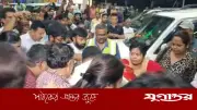 কলকাতা বিমানবন্দরে তৃণমূল-বিজেপি সংঘর্ষ, অভিষেককে অন্য গেটে বের করা হয়