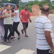 ফরিদপুরে বিএনপির হাতে আওয়ামী লীগের দুই কর্মী আটক, পুলিশে সোপর্দ