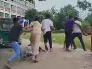 কুমিল্লায় দুই ভাইয়ের পক্ষে সংঘর্ষ, থানা ফটকে হামলায় আহত ২