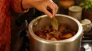 প্রেশার কুকারে আস্ত তেজপাতা: দুর্ঘটনার বৈজ্ঞানিক ব্যাখ্যা ও সতর্কতা