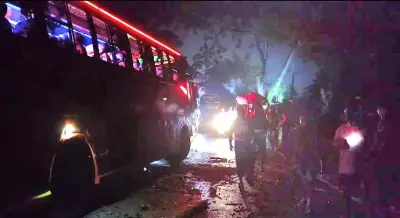 বাস চাপায় পাঁচজন নিহত, স্থানীয়দের আগুনে পুড়ল ছয় বাস-ট্রাক