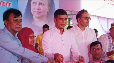 সাহায্য প্রকৃত needy-দের পৌঁছাতে হবে, রাজনৈতিক পরিচয় নয়: প্রতিমন্ত্রী