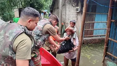 চট্টগ্রামের বন্যাদুর্গতদের পাশে সেনাবাহিনী, ত্রাণ ও চিকিৎসাসেবা অব্যাহত
