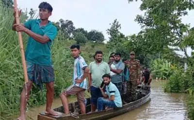 সাজেক থেকে সেনাবাহিনীর তত্ত্বাবধানে আরও ৩১১ পর্যটক উদ্ধার