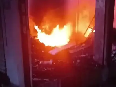 চাঁদপুরে ব্যবসায়ীর দোকানে অগ্নিসংযোগ, ২০ লাখ টাকার ক্ষতি