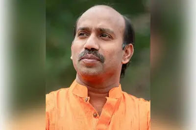 সরকার উৎখাত পরিকল্পনার অভিযোগে বিশ্ববিদ্যালয়ের শিক্ষক বরখাস্ত