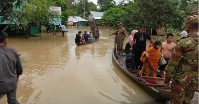 পার্বত্য চট্টগ্রামে দুর্যোগ মোকাবিলায় সেনাবাহিনীর উদ্ধার ও ত্রাণ কার্যক্রম