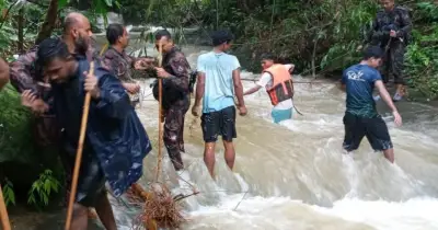 ৪৮ ঘণ্টার চ্যালেঞ্জিং অভিযানে থানচিতে আটকা চার পর্যটককে উদ্ধার করল বিজিবি