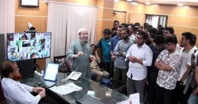 বিএনপিপন্থি চিকিৎসকদের অবরুদ্ধ করা বরিশালের স্বাস্থ্য পরিচালক