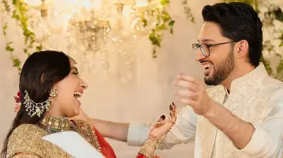বলিউড অভিনেত্রী আকাঙ্ক্ষা রঞ্জন ও নির্মাতা শরণ শর্মার ঘরোয়া বিয়ে