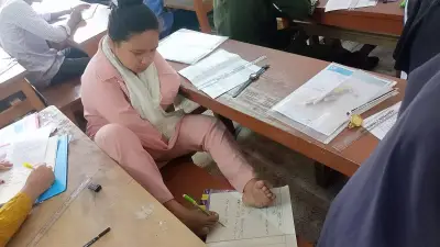 পা দিয়ে লিখে এইচএসসি পরীক্ষা দিচ্ছেন কলি রানী, অনুপ্রেরণা সবার জন্য