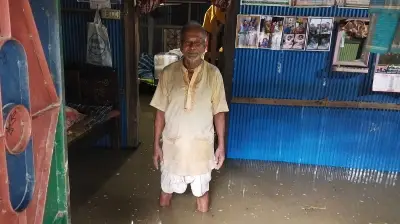 সীতাকুণ্ডে টানা বৃষ্টিতে শতাধিক পরিবার পানিবন্দি, দুর্ভোগ চরমে