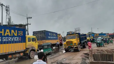 ঢাকা-সিলেট মহাসড়কে ২০ কিমি যানজট, দুর্ঘটনা ও বিকল যানে ভোগান্তি