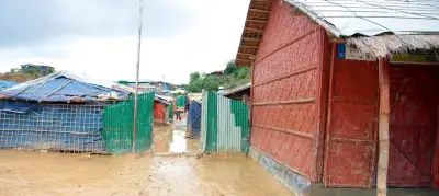 ভারী বর্ষণে রোহিঙ্গা ক্যাম্পে ভূমিধসে নিহত ৮