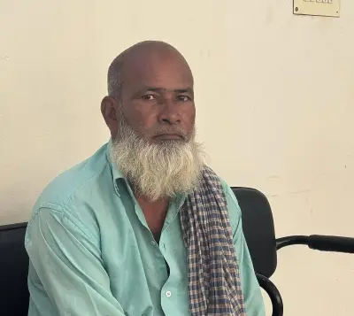 জীবিত থাকা সত্ত্বেও তথ্যভান্ডারে মৃত দেখানো: ভোটার তালিকা থেকে বাদ পড়লেন বাদশা শেখ
