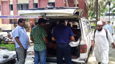 পুকুরে বিদ্যুতের তারে জড়িয়ে কৃষকের মৃত্যু, আগে মারা গেছে তিন কুকুর