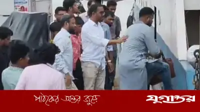 এমপি হান্নান মাসউদকে নিতে মাঝ নদী থেকে ফিরল ফেরি, শতাধিক যাত্রীর ভোগান্তি