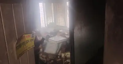 সাভার উপজেলা স্বাস্থ্য কমপ্লেক্সের গুদামে আগুন, সরকারি ওষুধ ও নথি নষ্ট