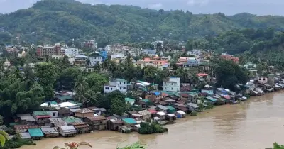 বান্দরবানে বন্যা পরিস্থিতির উন্নতি, সড়ক যোগাযোগ বিঘ্নিত