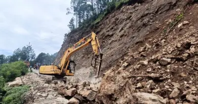 ভূমিধসে মৃত্যু ঠেকাতে পাহাড়ের পাদদেশ থেকে মানুষ সরিয়ে নেওয়া হবে: দুর্যোগমন্ত্রী