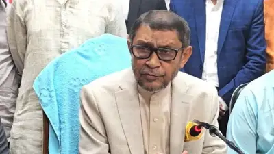 স্বাস্থ্যমন্ত্রী: চিকিৎসা শুধু পেশা নয়, মানুষের জীবনের দায়িত্ব