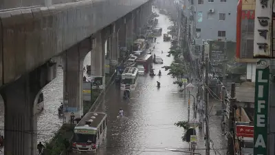 ৬ বিভাগে ভারী থেকে অতি ভারী বৃষ্টির সতর্কবার্তা, বন্যা পরিস্থিতি ৩ নদীতে