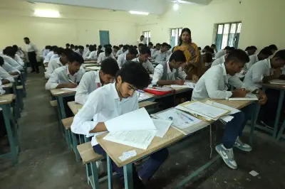 এইচএসসি পরীক্ষায় প্রথম দিনে ২৪ হাজারের বেশি অনুপস্থিত, উদ্বেগজনক হার