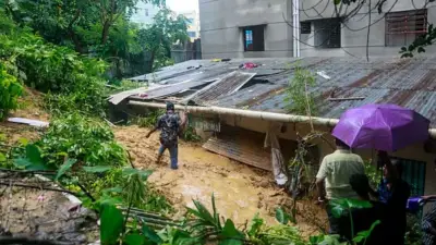 চট্টগ্রামে পাহাড় ধসে দুই শিশুর মৃত্যু