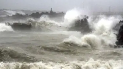 সাগরে লঘুচাপ, সমুদ্রবন্দরে ৩ নম্বর সতর্কসংকেত