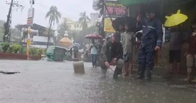 মৌসুমি বায়ু সক্রিয়: সারাদেশে বৃষ্টি, ভারী বর্ষণের আভাস