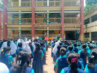 নীলফামারীর সৈয়দপুরে প্রাথমিক বৃত্তি পরীক্ষায় এক বিদ্যালয় থেকে ৪০ শিক্ষার্থীর সাফল্য