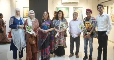 ‘পেটালস অব টাইম’ শীর্ষক চার শিল্পীর যৌথ চিত্রপ্রদর্শনী শুরু