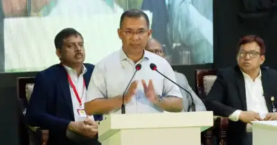 ২৫ হাজার ধাত্রী ও ১ লাখ স্বাস্থ্যকর্মী নিয়োগের ঘোষণা প্রধানমন্ত্রীর