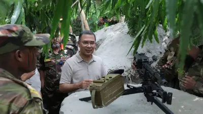 প্রধানমন্ত্রীর সেনাবাহিনীর মহড়া পরিদর্শন, স্থানীয় সরকার নির্বাচন ও অন্যান্য খবর