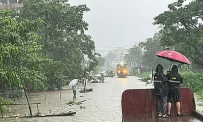 পাঁচ দিন পর উদ্ধার, চট্টগ্রামে পানি জমে আটকে ছিল প্রবাল এক্সপ্রেস