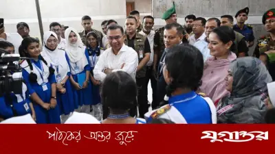 প্রধানমন্ত্রী তারেক রহমানের সঙ্গে সংসদে শিক্ষার্থীদের সাক্ষাৎ