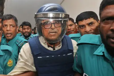 শিক্ষক নিয়োগ দুর্নীতি: রাশেদ খান মেননকে গ্রেপ্তার দেখানোর আদেশ